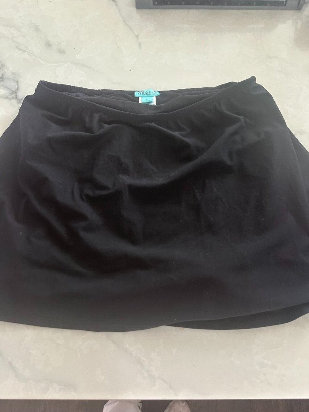 Assets by Sara Blakely Spanx Women's Black Skirt